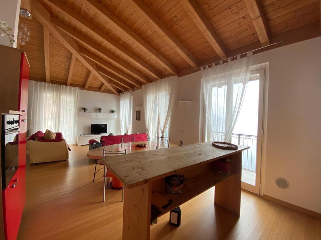 Luxury Penthouse With Big Terrace Apartment Argegno Luaran gambar